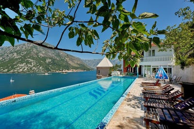 /international/me/kostanjica-kotor-municipality-310103404230/