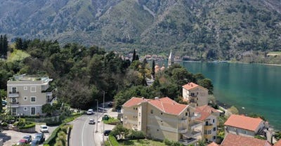 /international/me/ulica-m-2-ulica-m-2-dobrota-kotor-310105991045/