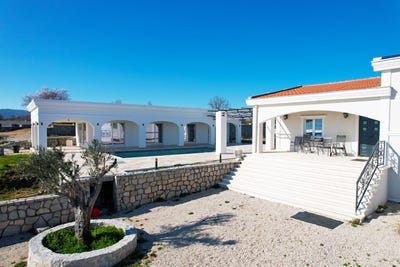/international/me/ulcinj-ulcinj-310101107656/?lang=en