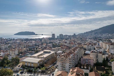 /international/me/budva-budva-310107534713/