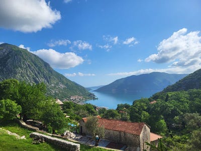 /international/me/plot-with-sea-view-and-natural-waterfall-near-kotor-risan-kotor-310104831734/