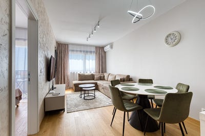 /international/me/2-bedroom-apartment-in-becici-becici-budva-310104833655/
