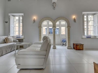 /international/mt/sliema-majjistral-310107814935/