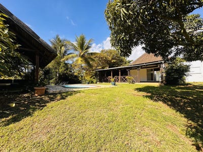 /international/mu/bain-boeuf-riviere-du-rempart-district-310105910051/