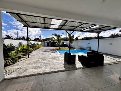 /international/mu/grand-baie-riviere-du-rempart-310109147130/