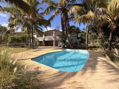 /international/mu/piton-de-la-petite-riviere-noire-petite-riviere-noire-plaines-wilhems-district-310108557370/