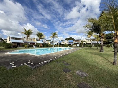 /international/mu/grand-baie-riviere-du-rempart-310108759277/