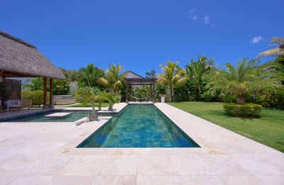/international/mu/sottise-road-grand-baie-riviere-du-rempart-310109220455/