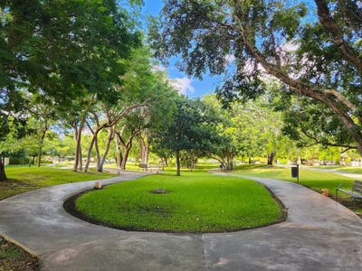 /international/mx/privada-roble-11-parque-central-yucatan-310108285023/