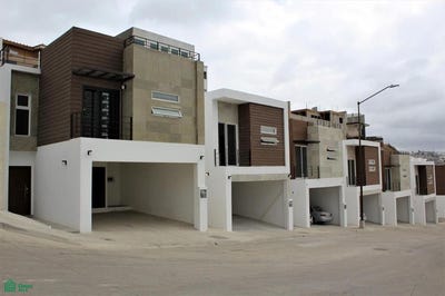 /international/mx/fincas-de-agua-caliente-19-aguaje-de-la-tuna-2a-seccion-tijuana-baja-california-tijuana-baja-california-310108288361/