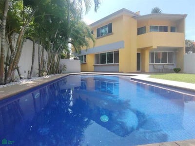 /international/mx/paseo-de-la-reforma-255-casa-3-lomas-de-cuernavaca-temixco-morelos-temixco-morelos-310101083985/?lang=en