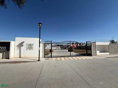 /international/mx/1ra-privada-de-benito-juarez-no-53-casa-23-san-lorenzo-zitlaltepec-zumpango-mexico-zumpango-mexico-city-310106358326/