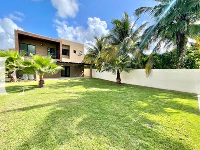 /international/mx/lagos-del-sol-cancun-quintana-roo-310105990015/