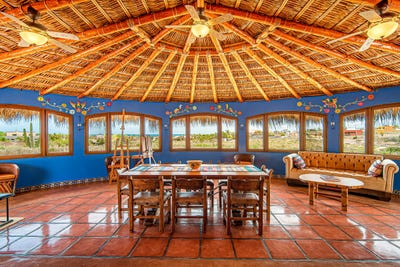 /international/mx/casa-de-colores-pacific-mexico-city-310104934206/