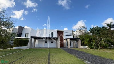 /international/mx/blvd-colosio-1-lagos-del-sol-cancun-benito-juarez-quintana-roo-77560-quintana-roo-310106292456/