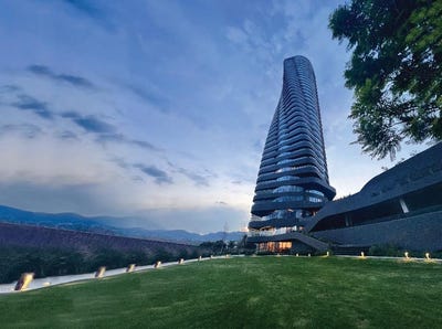 /international/mx/priv-de-la-cumbre-huixquilucan-mexico-city-310107914353/