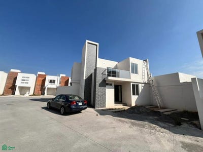 /international/mx/avenida-del-ferrocarril-no-6-casa-49-espiritu-santo-san-juan-del-rio-queretaro-san-juan-del-rio-queretaro-310104885507/