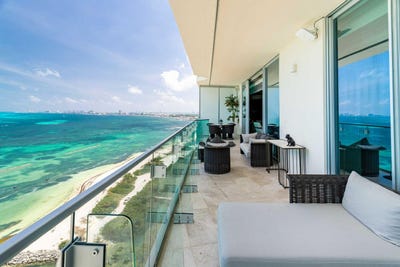/international/mx/avenida-puerto-cancun-cancun-quintana-roo-310100826820/