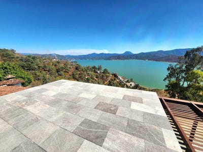 /international/mx/san-gaspar-del-lago-valle-de-bravo-mexico-city-310104458160/