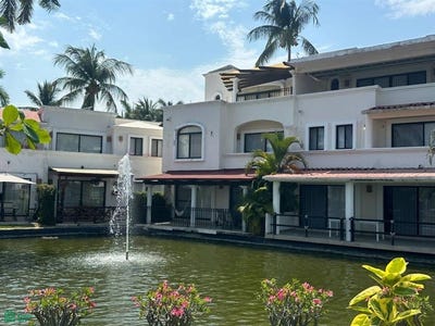 /international/mx/villas-golf-diamante-sn-la-poza-acapulco-de-juarez-guerrero-acapulco-de-juarez-guerrero-310106971248/