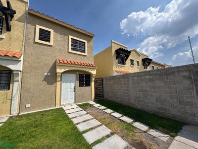 /international/mx/circuito-puerta-del-sol-755-int-36-ciudad-del-sol-queretaro-queretaro-fort-worth-queretaro-310108486627/