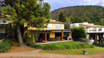 /international/mx/valle-de-bravo-mexico-city-310108286191/