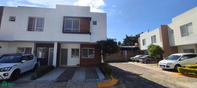 /international/mx/padre-jorge-villalobos-padilla-coto-ceiba-parques-del-bosque-san-pedro-tlaquepaque-jalisco-tlaquepaque-jalisco-310101334374/?lang=en