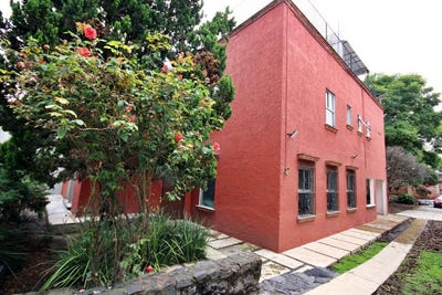 /international/mx/callejon-pilatenco-coyoacan-mexico-city-310107913298/