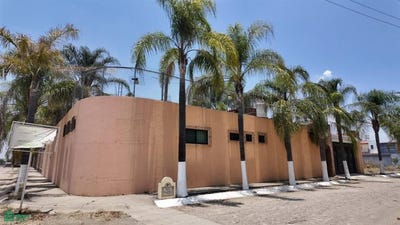 /international/mx/av-hacienda-las-margaritas-lote-26-27-huaxtla-el-arenal-jalisco-el-arenal-jalisco-310108272673/