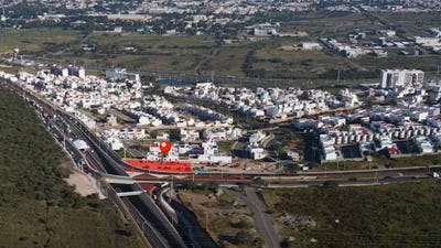 /international/mx/boulevard-metropolitano-corregidora-huimilpan-punta-esmeralda-queretaro-310108284347/