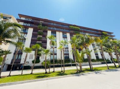 /international/mx/boulevard-puerto-cancun-cancun-quintana-roo-310108307816/