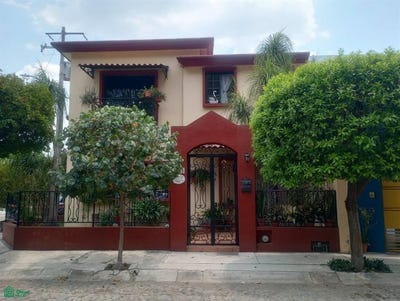 /international/mx/carlos-de-la-madrid-brizuela-159-esmeralda-colima-colima-28017-colima-colima-310108246502/