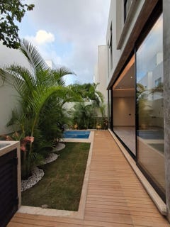 /international/mx/fuente-oval-cancun-quintana-roo-310108922733/