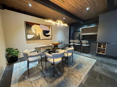 /international/mx/nuevo-leon-200-102-hipodromo-condesa-mexico-city-310105650582/