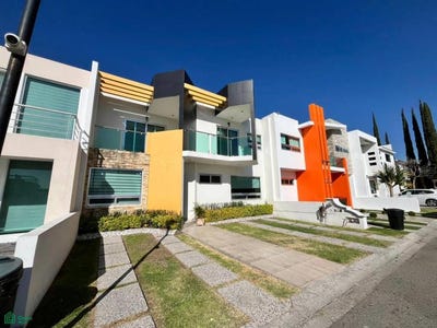 /international/mx/cluastro-san-francisco-no-18-25-residencial-claustros-del-rio-san-juan-del-rio-queretaro-san-juan-del-rio-queretaro-310105228545/