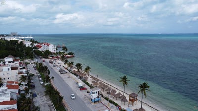 /international/mx/1-2-cancun-mexico-city-310102368660/
