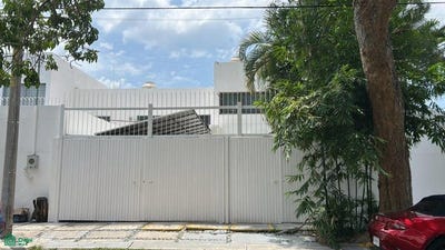/international/mx/manuel-altamirano-850-lomas-de-circunvalacion-colima-colima-colima-colima-310107189076/