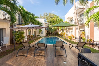 /international/mx/14-playa-del-carmen-mexico-city-310104311318/