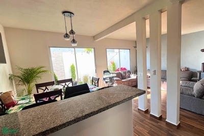/international/mx/avenida-residencial-chiluca-0-fraccionamiento-real-esmeralda-ciudad-lopez-mateos-mexico-52930-mexico-city-310108431509/