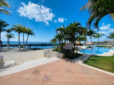 /international/mx/bahia-kantenah-23-manzana-25-lote-15-77733-puerto-aventuras-wuintana-roo-puerto-aventuras-quintana-roo-310107375831/