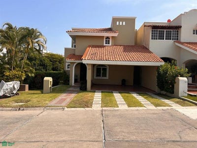 /international/mx/av-constitucion-2000-paseo-de-las-lomas-12-2000-parque-royal-colima-colima-colima-colima-310104006631/