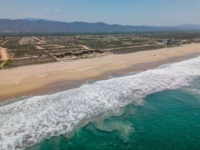 /international/mx/puerto-escondido-oaxaca-310106198812/