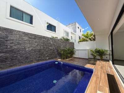 /international/mx/fuente-de-granada-15-77560-cancun-q-r-mexico-cancun-quintana-roo-310108373771/