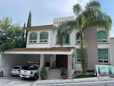 /international/mx/paseo-de-los-encinos-monterrey-nuevo-leon-310107911810/