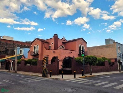 /international/mx/casa-en-venta-a-una-cuadra-de-av-juarez-con-historia-y-gran-presencia-santiago-puebla-puebla-puebla-puebla-310107067201/