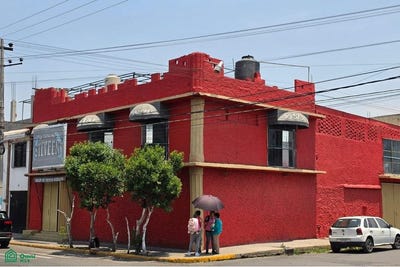 /international/mx/avenida-virgen-de-lourdes-19-virgencitas-nezahualcoyotl-mexico-nezahualcoyotl-mexico-city-310108309647/