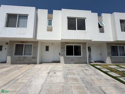 /international/mx/paseo-del-ahuehete-sn-paseos-del-bosque-corregidora-queretaro-corregidora-queretaro-310107623503/
