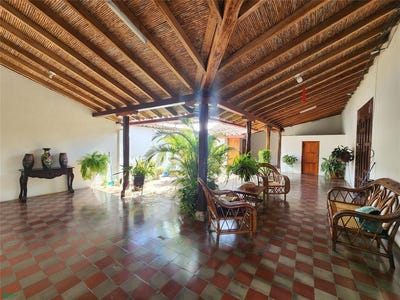 /international/ni/calle-arsenal-granada-granada-310106110142/