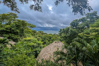 /international/ni/73vv-9mj-playa-maderas-la-paquita-nicaragua-municipal-de-san-juan-del-sur-rivas-department-310102412709/