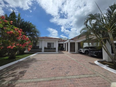 /international/pa/palmeras-del-golf-coronado-chame-panama-city-310107232488/
